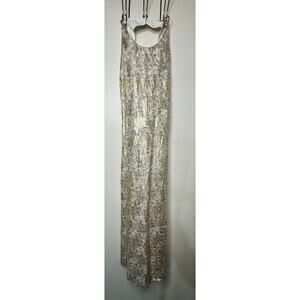 Lulu‘s long dress with gold and flowers size small ￼